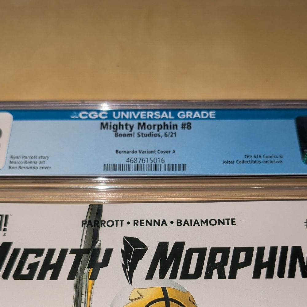 Mighty Morphin Power Rangers #8 Yellow Ranger CGC9.8 - Picture 5 of 12